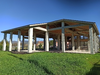 Foto Casa indipendente a Castelnuovo Magra Colombiera Molicciara di 650 m²
