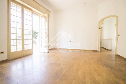Foto Casa indipendente in via vespucci, Viareggio Centro di 233 m²