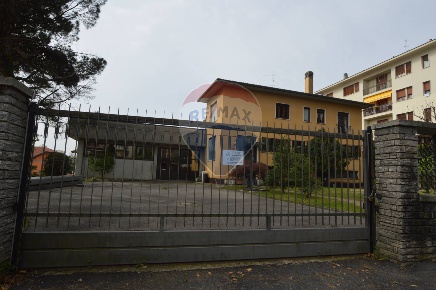 Foto Capannone industriale a Varese Bizzozzero di 400 m² in affitto
