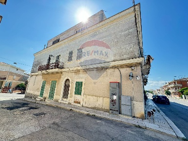 Foto Casa indipendente in Via Giulio Cesare, Poggio Imperiale di 495 m²