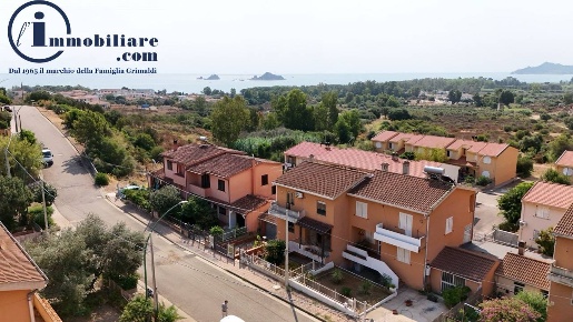 Foto Villa a schiera in Via Gennargentu, Lotzorai di 158 m² con 6 locali