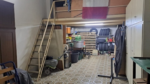 Foto Garage in Via Giulio Cesare 25, Vasto con 1 locali in vendita