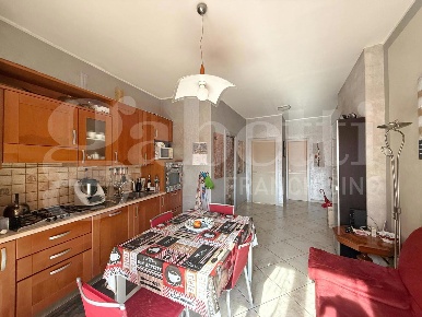 Foto Appartamento in Perotti, Grugliasco Centro di 73 m² con 3 locali