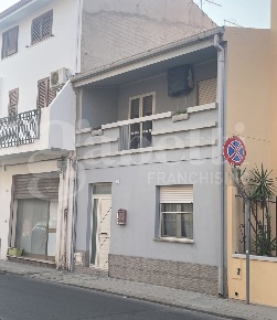 Foto Casa indipendente in Via OTHOCA 18, Oristano Centro di 160 m²