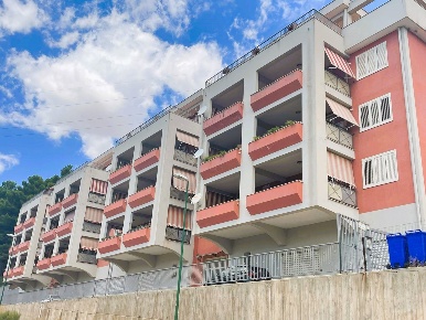 Foto Appartamento in Via Giuseppe Clemente 10, Agrigento di 152 m²