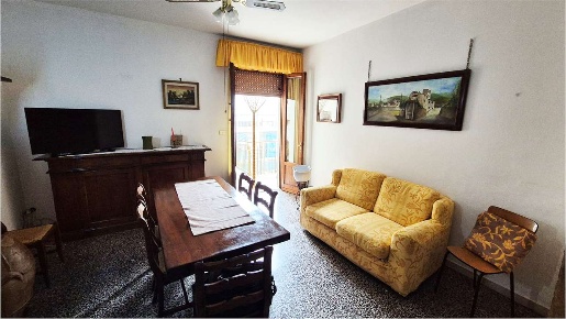 Foto Appartamento a Prato di 112 m² con 5 locali in vendita