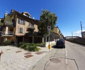 Foto Appartamento in Via San Carlo, Nizza Monferrato di 81 m² con 4 locali