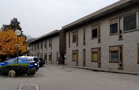 Foto Ufficio in Via Peschiera, Varese Belforte di 308 m² con 15 locali