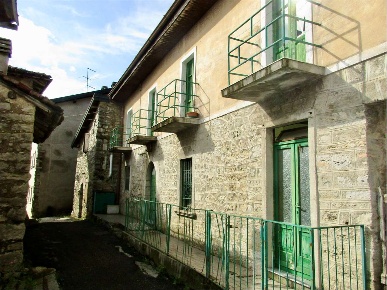 Foto Appartamento in Via Cà Gardinelli, Roncola Centro di 300 m² in vendita