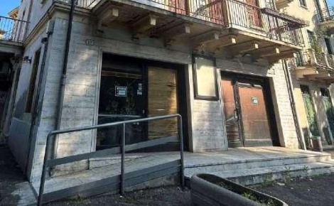 Foto Negozio in Piazza Avesa, Verona Avesa di 107 m² con 1 locali