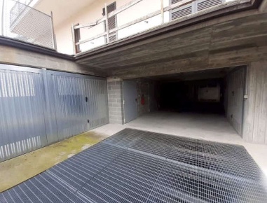 Foto Box in Via San Carlo, Nizza Monferrato di 18 m² con 1 locali