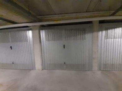 Foto Box in Via San Carlo, Nizza Monferrato di 20 m² con 1 locali