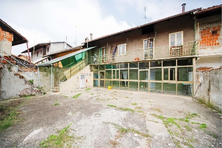Foto Appartamento in via san martino, Montanaro di 160 m² con 5 locali