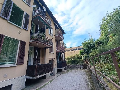 Foto Appartamento a Ponte Lambro di 60 m² con 3 locali in vendita