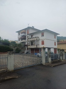 Foto Appartamento a Traversetolo di 90 m² con 5 locali in vendita