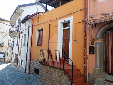 Foto Casa indipendente in Gelseto, Celico di 143 m² con 6 locali in vendita