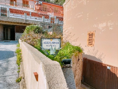 Foto Magazzino a Messina Acqualadrone - Spartà di 20 m² con 1 locali