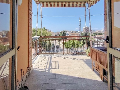 Foto Appartamento a Follonica 167 Ovest, Campi Alti di 110 m² con 5 locali