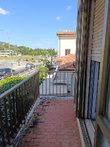 Foto Appartamento a Martinsicuro Centro di 120 m² con 8 locali in vendita