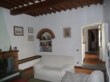 Foto Appartamento in Via Roma  117, Montevarchi Città di 78 m² con 4 locali