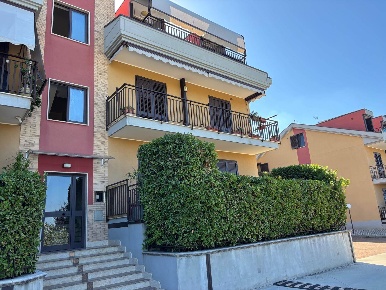 Foto Appartamento in Via delle Mimose 2, Montecorvino Pugliano di 90 m²
