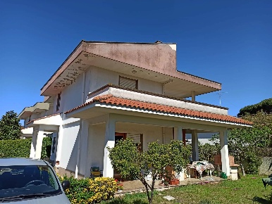 Foto Appartamento in via Dei Pinoli  7A, Anzio di 60 m² con 3 locali