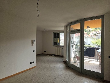 Foto Ufficio in Via Como 92, Brivio Centro di 85 m² con 2 locali in vendita