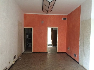 Foto Negozio a Castelfiorentino di 50 m² con 2 locali in affitto