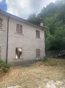 Foto Appartamento in Frazione Castelli via 25 aprile  45, Centro di 120 m²