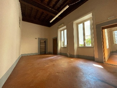 Foto Ufficio a Pistoia Stadio di 90 m² con 4 locali in affitto