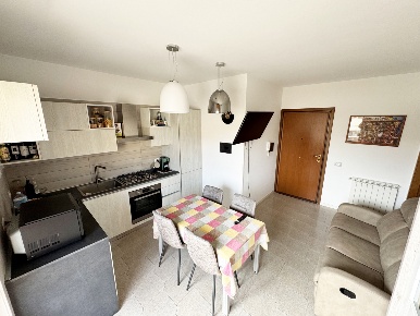 Foto Appartamento a Oristano Centro di 75 m² con 3 locali in vendita