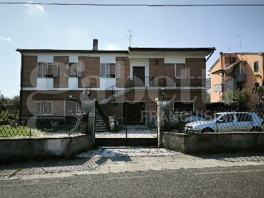 Foto Appartamento in Via montilapi 9, Gallese di 85 m² con 4 locali