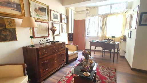 Foto Appartamento in Via Montepellegrino 114, Palermo Montepellegrino