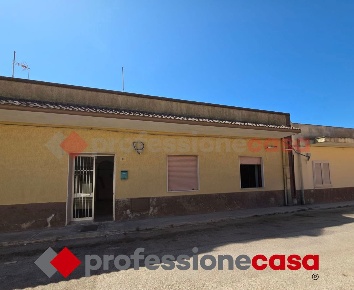 Foto Appartamento in Via Cesare Beccaria 8, Taranto Talsano - San Donato