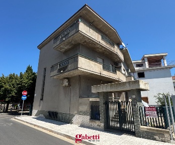 Foto Casa indipendente in Via PIO IX 30, San Salvo Centro di 350 m²