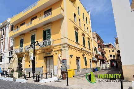 Foto Appartamento in Via Don Minzoni, Matera Centro di 95 m² con 4 locali