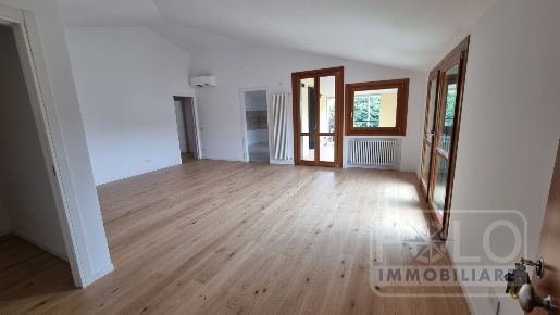 Foto Appartamento in VIA CERNISONE, Verona San Michele Extra di 145 m²
