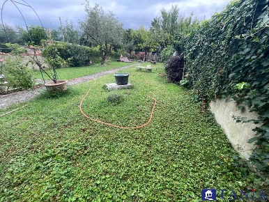 Foto Case semi ndipendenti in via provinciale avenza sarzana, Carrara