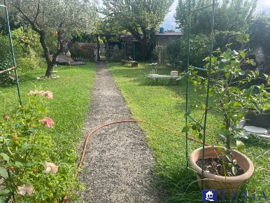 Foto Case semi ndipendenti in via provinciale avenza sarzana, Carrara