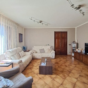 Foto Villa unifamiliare a Massarosa di 150 m² con 5 locali in vendita
