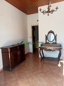 Foto Appartamento a Lucca Ponte a Moriano di 75 m² con 4 locali in vendita