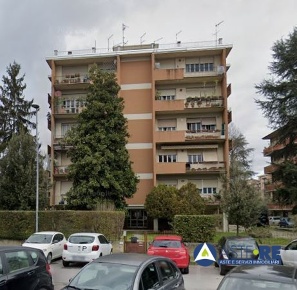 Foto Appartamento in Piazza Leopoldo Nobili, Lucca Sant'Anna di 163 m²