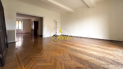 Foto Appartamento in corso Garibaldi, Sanremo Teatro Ariston di 230 m²