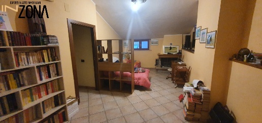 Foto Appartamento in Via Mario Capuani, Teramo Centro di 81 m² con 2 locali