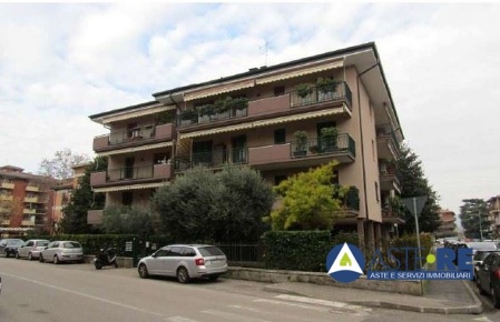 Foto Appartamento in Via Alfredo Catalani, Verona Santa Croce di 190 m²