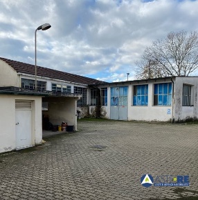 Foto Capannone industriale in VIA VALDERA P, Ponsacco Centro di 2854 m²