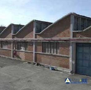 Foto Capannone industriale in via F. Filzi, Livorno Shangai di 3100 m²