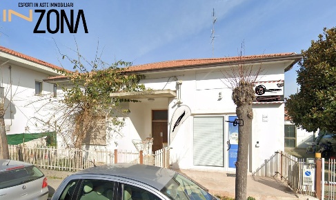 Foto Appartamento in Via Metauro, Martinsicuro Centro di 183 m² in vendita