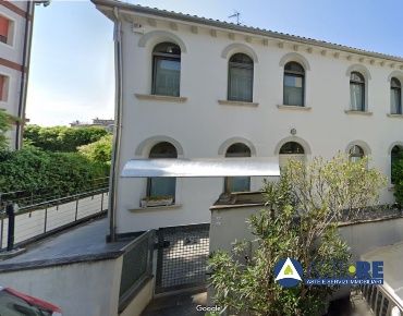 Foto Casa indipendente in Via Miraglia, Venezia Mestre di 210 m² in vendita