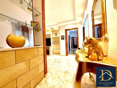 Foto Appartamento in piazza pertini, Taranto Paolo VI di 130 m² in vendita